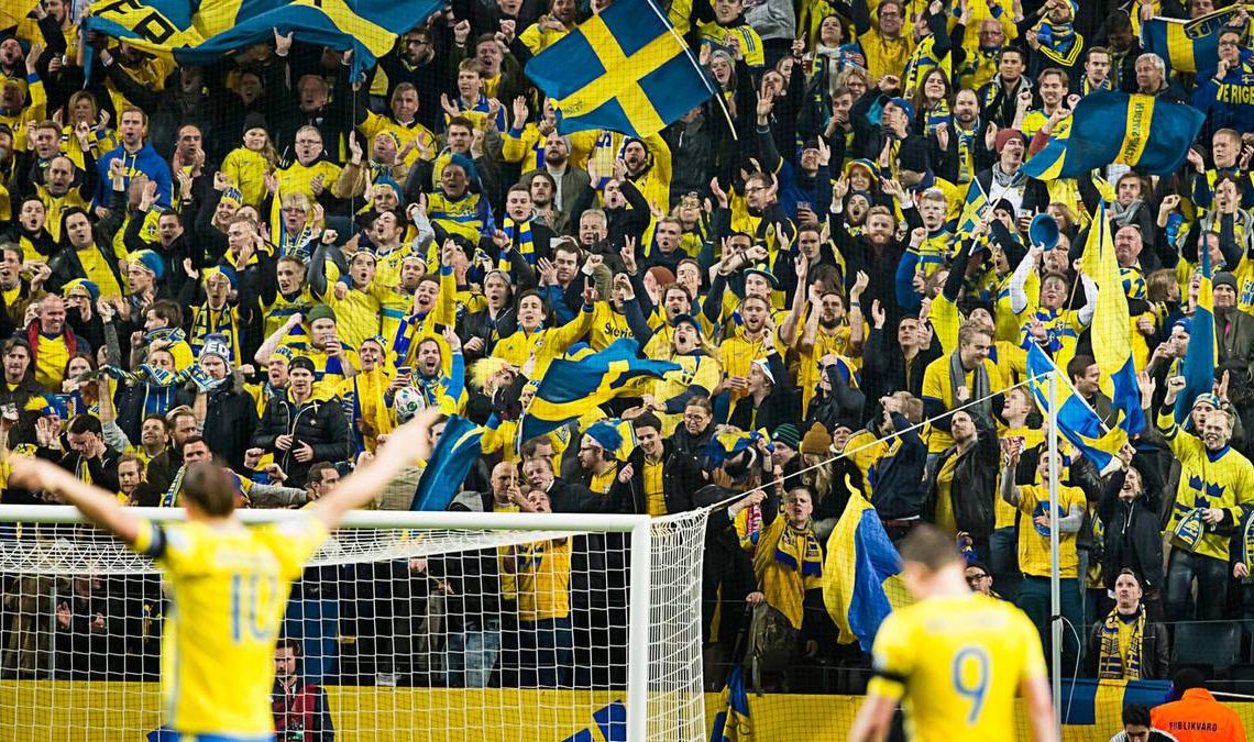 spelare och publik under fotbolls-em